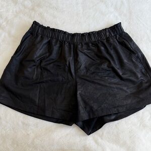 Athleta Black Gleam Shorts Women’s Size XL